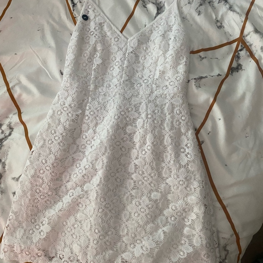 Abercrombie & Fitch white summer dress. Size S NWT